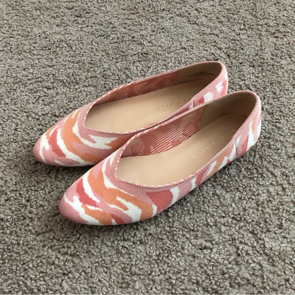 Kelly & Katie Pink Peach Slip On Flats - Picture 3 of 10